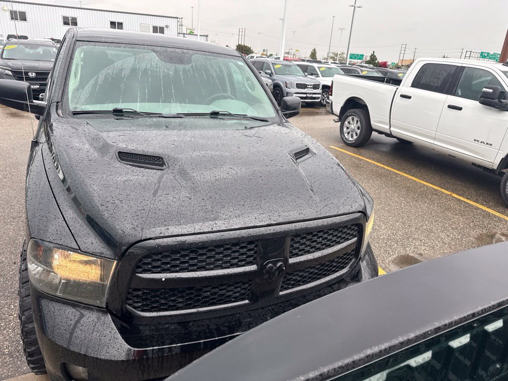 Used 2019 RAM 1500 Express w/ Wheel & Sound Group AWD/4WD image 2