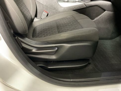 Used 2019 Chevrolet Blazer LT image 35