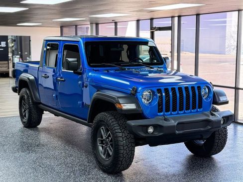 Used 2020 Jeep Gladiator Sport w/ Quick Order Package 24S image 7