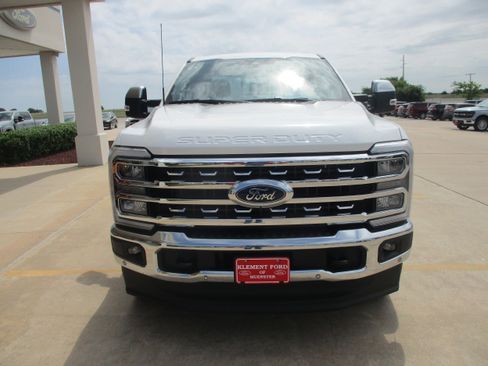 New 2026 Ford F250 4x4 Crew Cab Super Duty image 6