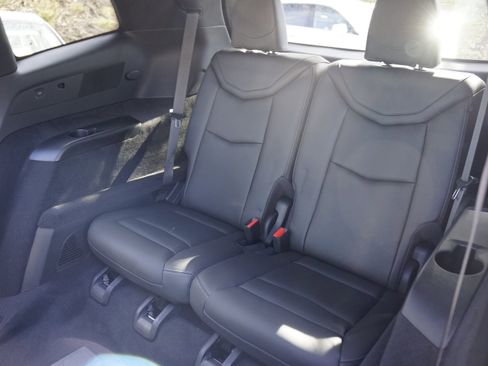 Used 2023 Cadillac XT6 Premium Luxury w/ LPO, Floor Liner Package image 26