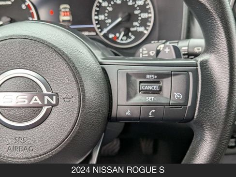 Used 2024 Nissan Rogue S FWD image 18
