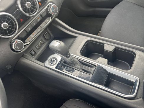 Used 2025 Nissan Sentra SV FWD image 38