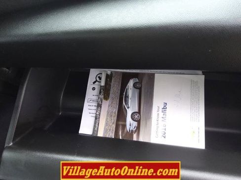 Used 2016 Chevrolet Malibu LT FWD image 41