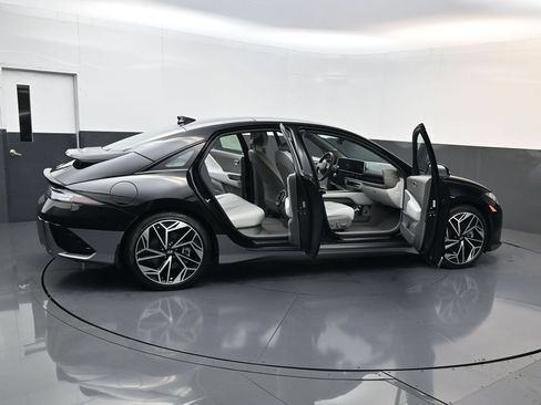 Certified 2023 Hyundai Ioniq 6 Limited RWD image 32