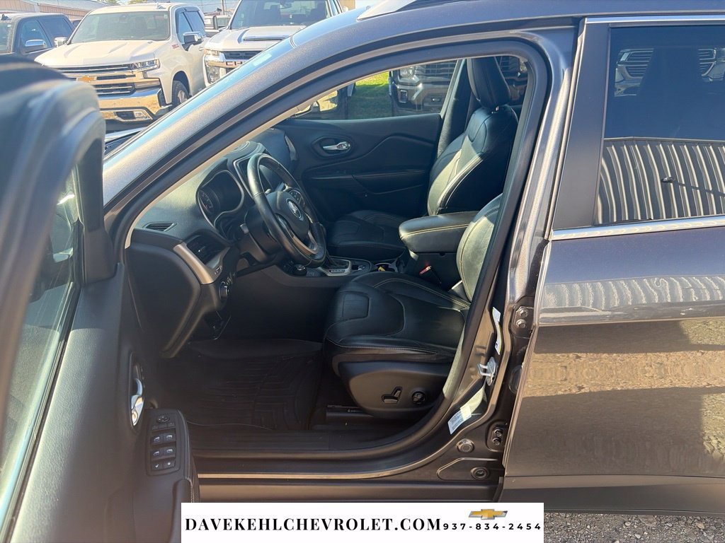 Used 2015 Jeep Cherokee Limited w/ Luxury Group AWD/4WD image 15