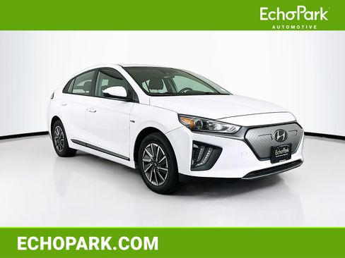Used 2020 Hyundai Ioniq SE image 1