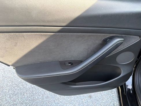 Used 2022 Tesla Model 3 RWD image 10