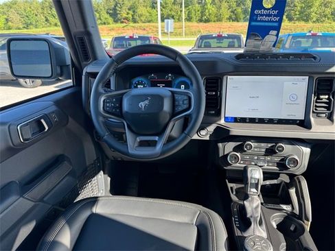 New 2025 Ford Bronco Badlands image 12