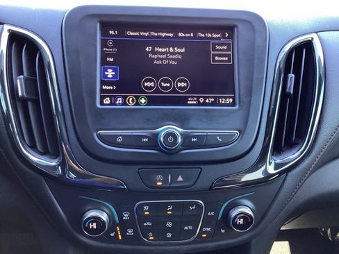 Used 2022 Chevrolet Equinox RS image 14