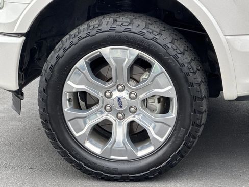 Used 2016 Ford F150 Platinum w/ Equipment Group 701A Luxury image 25