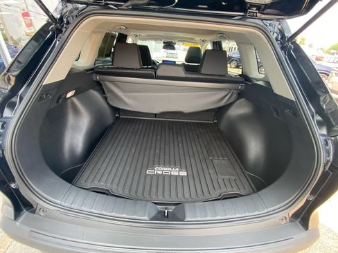 Used 2024 Toyota Corolla Cross LE w/ Moonroof Package AWD/4WD image 30