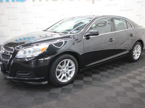 Used 2013 Chevrolet Malibu Eco w/ Power Convenience Package FWD image 2