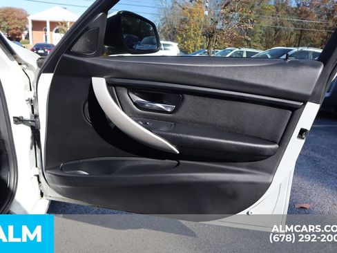 Used 2018 BMW 320i Sedan image 25