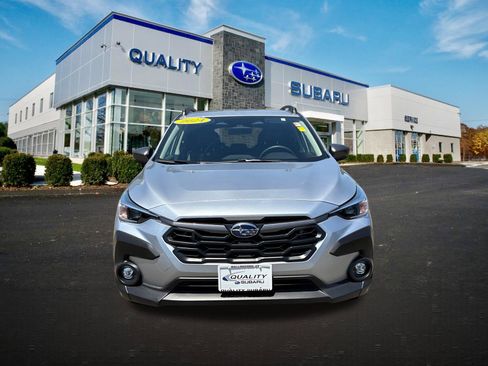 Used 2024 Subaru Crosstrek 2.0i Premium AWD/4WD image 6