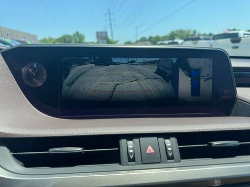 Used 2019 Lexus ES 350 w/ Accessory Package FWD image 20