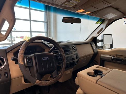 Used 2013 Ford F250 XLT image 9