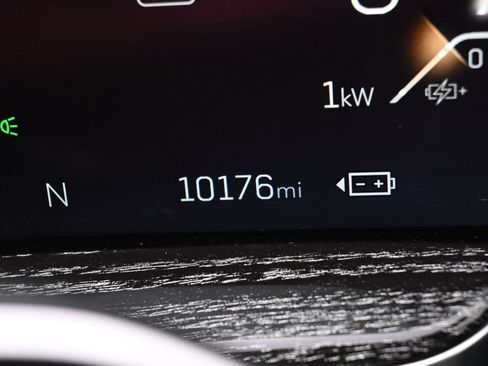 Used 2025 Cadillac Escalade IQ Sport 1 AWD/4WD image 27