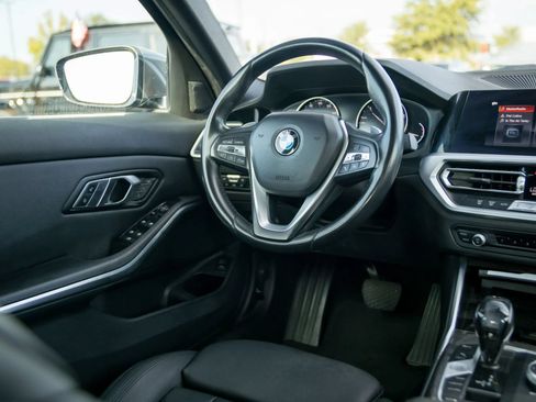 Used 2020 BMW 330i Sedan w/ Convenience Package RWD image 34