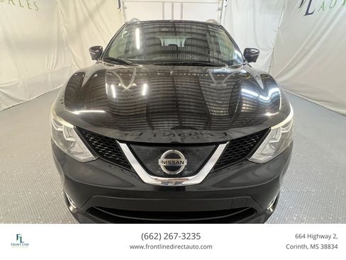 Used 2019 Nissan Rogue Sport SV w/ Technology Package FWD image 2