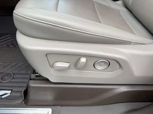 Used 2023 Chevrolet Silverado 1500 LTZ image 19