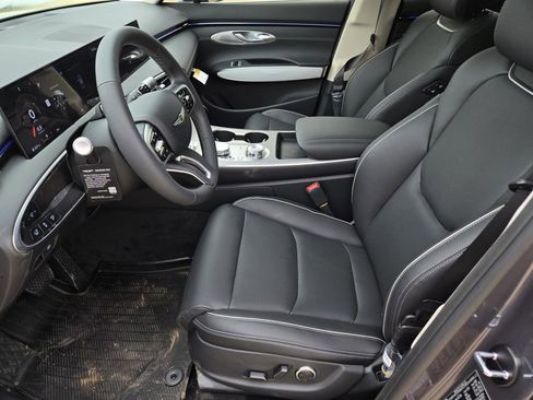 New 2026 Genesis GV70 2.5T Advanced image 14