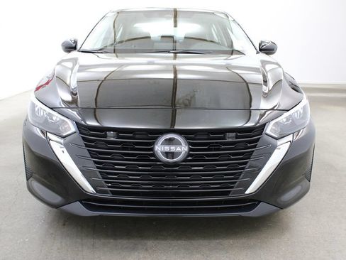 Used 2025 Nissan Sentra SV FWD image 7