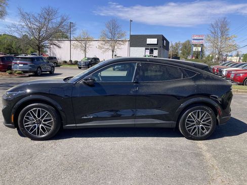 Used 2025 Ford Mustang Mach-E Premium image 8