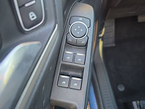 Used 2020 Ford Escape SE image 14