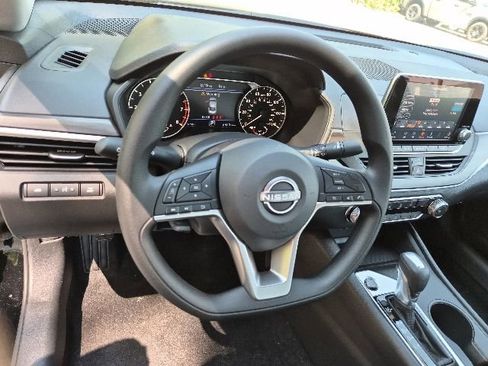 New 2026 Nissan Altima 2.5 SV FWD image 17