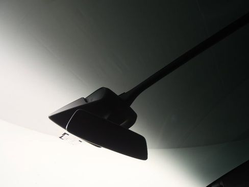 Used 2021 Tesla Model X Long Range image 19