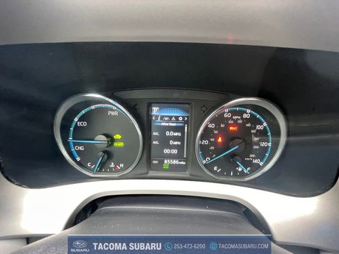 Used 2018 Toyota RAV4 XLE image 14