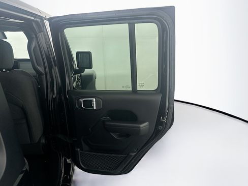Used 2024 Jeep Wrangler Unlimited AWD/4WD image 28