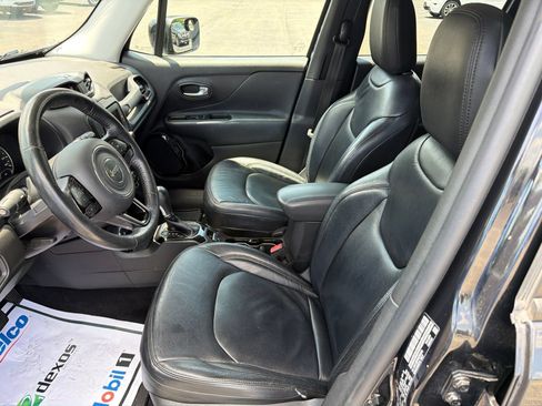 Used 2016 Jeep Renegade Latitude AWD/4WD image 26