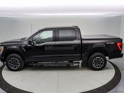 Certified 2022 Ford F150 XLT w/ Equipment Group 302A High image 8