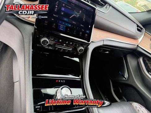 Used 2023 Jeep Grand Cherokee Summit RWD image 31