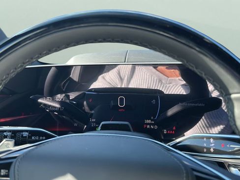 New 2026 Cadillac Lyriq V AWD/4WD image 10