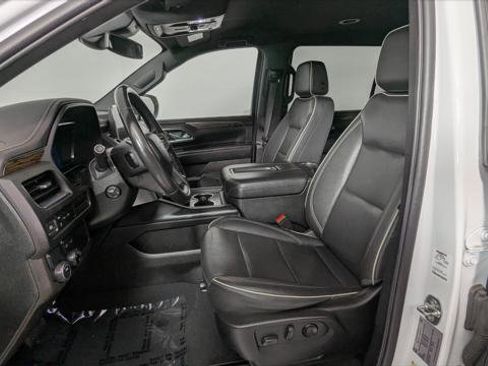 Used 2023 Chevrolet Suburban Premier image 14