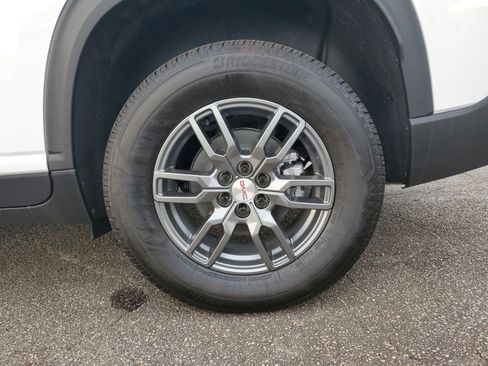 New 2025 GMC Acadia Elevation image 10