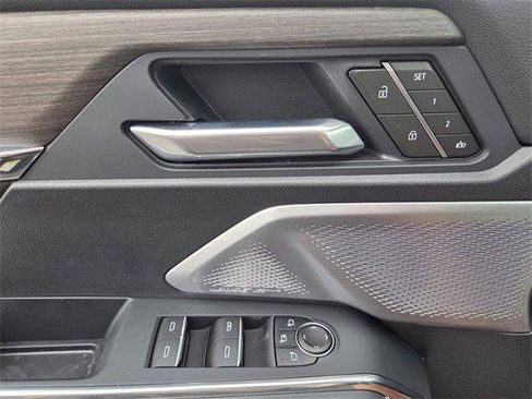 Used 2025 GMC Acadia Denali w/ Super Cruise Package image 20