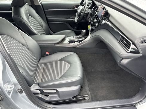 Used 2023 Toyota Camry SE FWD image 25