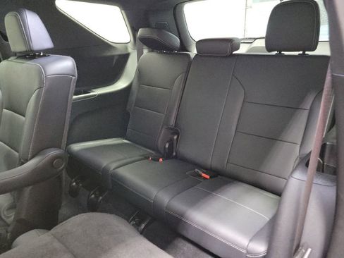 Used 2024 Chevrolet Traverse LT image 25