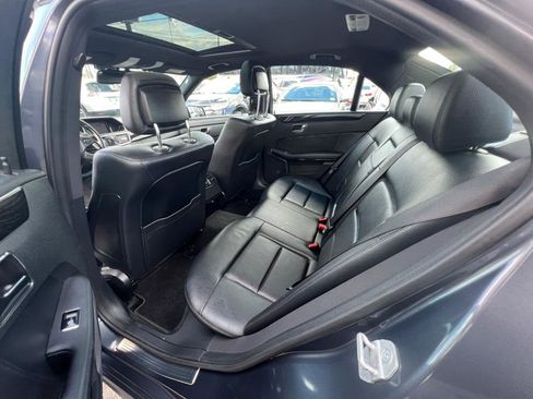 Used 2011 Mercedes-Benz E 350 4MATIC Sedan image 9