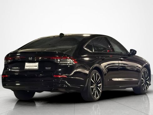 Used 2024 Honda Accord Touring image 5