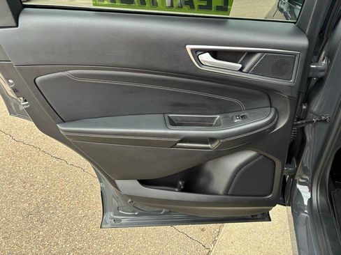 Used 2021 Ford Edge Titanium AWD/4WD image 13