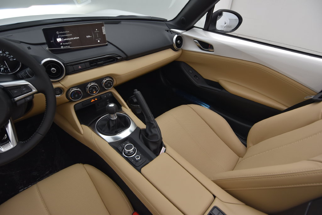 Used 2025 MAZDA MX-5 Miata Grand Touring w/ Appearance Package RWD image 26