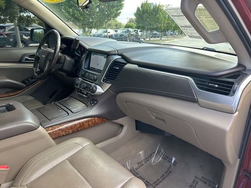 Used 2020 Chevrolet Suburban Premier image 43
