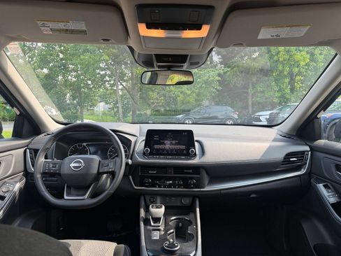 Used 2026 Nissan Rogue SV AWD/4WD image 33