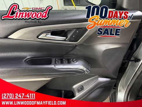 Used 2026 Chevrolet Traverse LT FWD image 13
