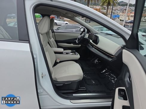 Used 2023 Nissan Ariya AWD image 58